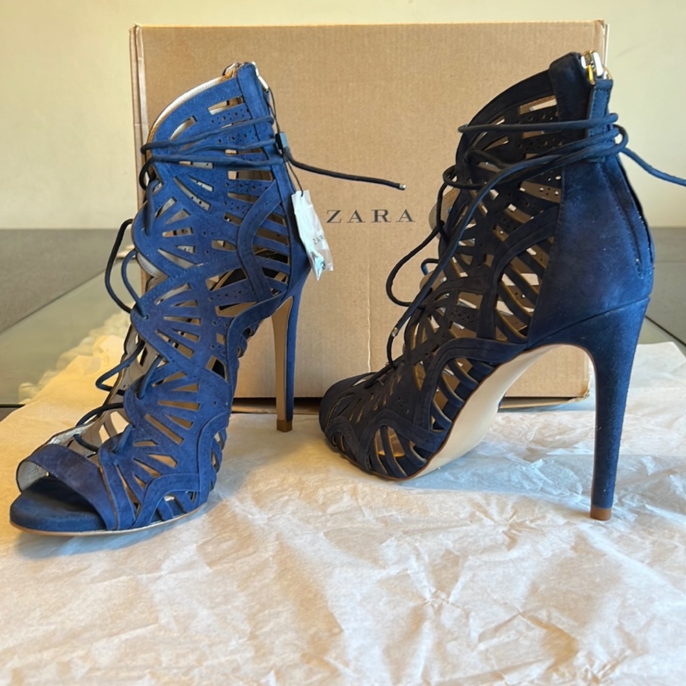 NAVY WRAPAROUND LACE-UP HEELS